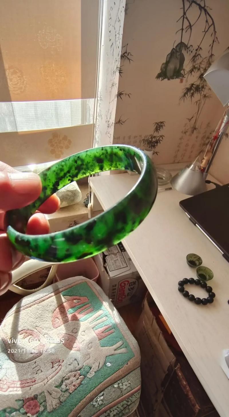 1500萬一克的墨玉圖片，1500萬一克的墨玉是真的嗎？