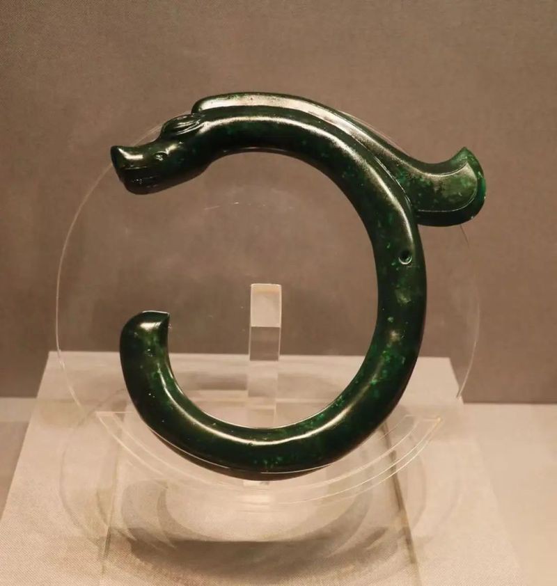 國內哪里紅龍最出名【“中華第一龍”紅山玉龍在中華文化中的象征意義】 國內哪里紅龍最出名【“中華第一龍”紅山玉龍在中華文化中的象征意義】 全國水族館企業名錄 第1張