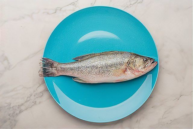 鱸魚生活在河里還是海里【《鱸魚生活在河里還是海里》鱸魚憑什么比淡水鱸魚貴】