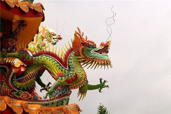 夢見紫色龍是仙家托夢嗎【“夢見紫色龍是仙家托夢嗎”這一話題充滿神秘色彩】