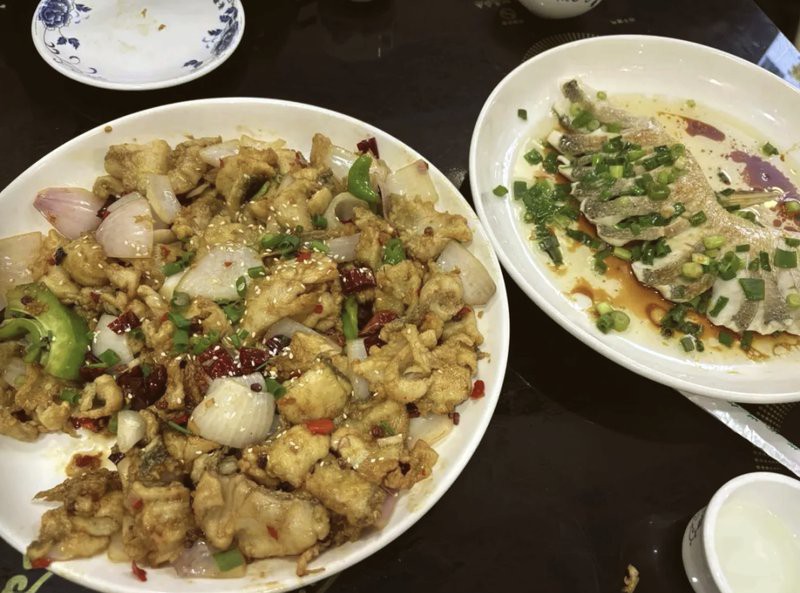 伊犁哈薩克龍魚店，伊犁哈薩克族龍魚店