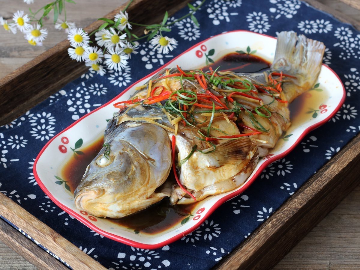 三花鯉魚為何盡量少吃，三花鯉魚是一種具有爭議性的食材