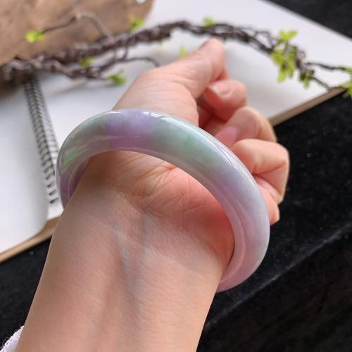 糯冰種翡翠手鐲圖片欣賞，糯冰種翡翠手鐲