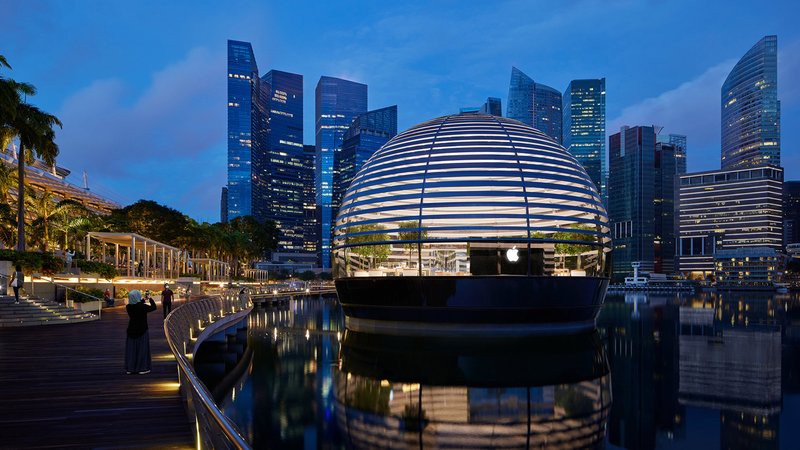 平果水族店，全球首家水上applestore零售店applemarinabaysands
