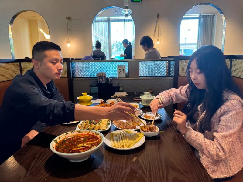 吳忠龍魚(yú)店，“吳忠龍魚(yú)店”具備專業(yè)養(yǎng)殖知識(shí)或獲取養(yǎng)護(hù)建議 吳忠龍魚(yú)店，“吳忠龍魚(yú)店”具備專業(yè)養(yǎng)殖知識(shí)或獲取養(yǎng)護(hù)建議 全國(guó)水族館企業(yè)名錄 第3張