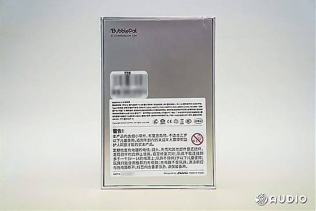 哪些品牌的互動玩具適合小火龍魚？，哪些互動玩具可以與小火龍魚互動
