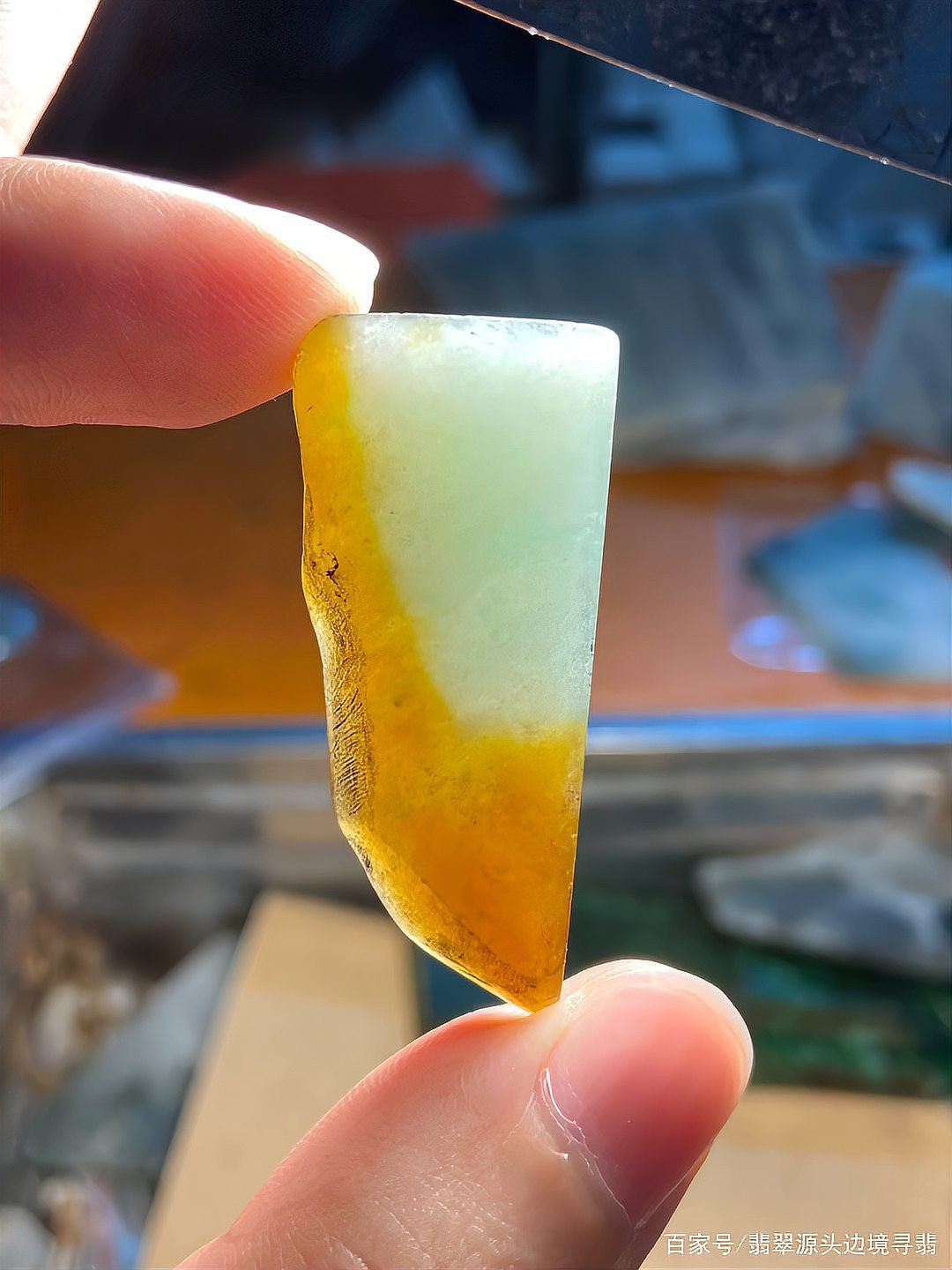 如何欣賞和鑒別玉石金龍魚雕刻的真偽，玉石金龍魚雕刻兼具藝術價值與收藏意義與收藏意義