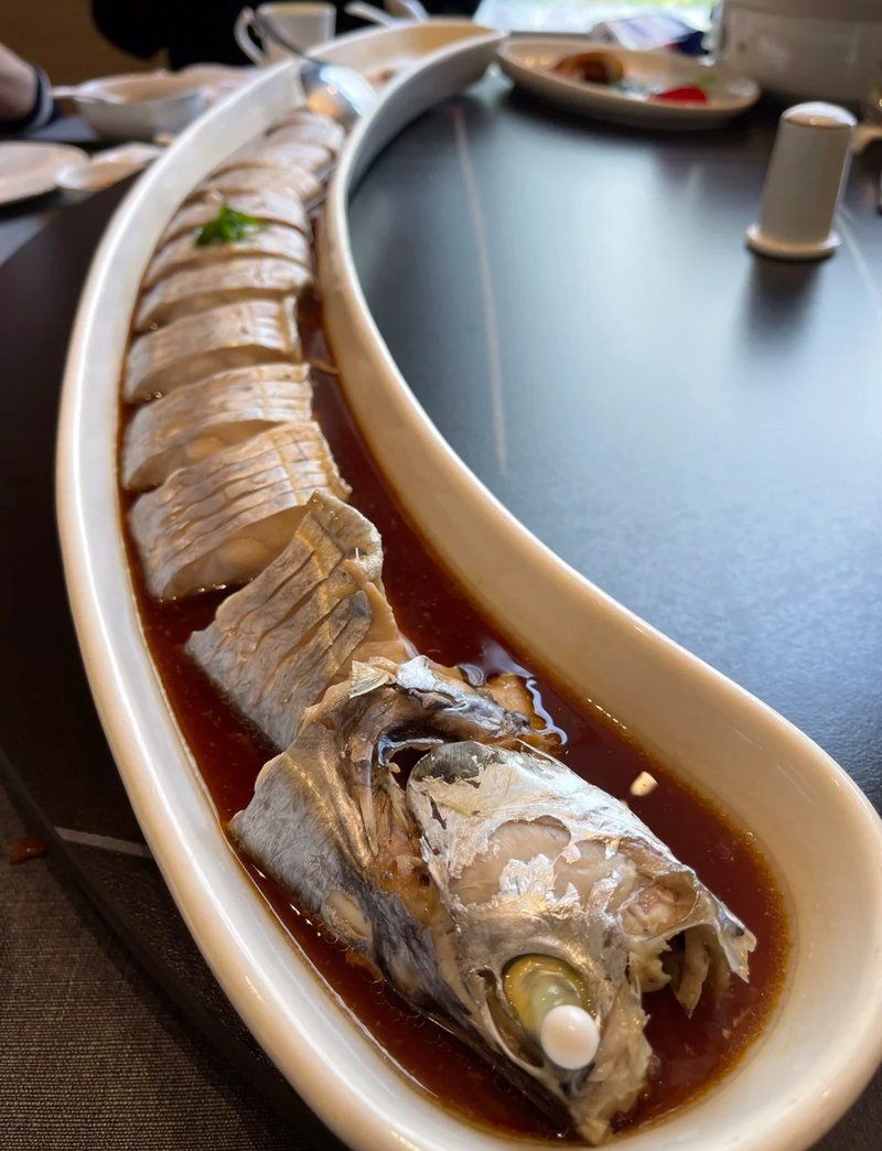 舟山龍魚店，舟山市普陀區東港聚龍閣龍閣龍魚館是一家成立于2011年6月1日的個體工商戶