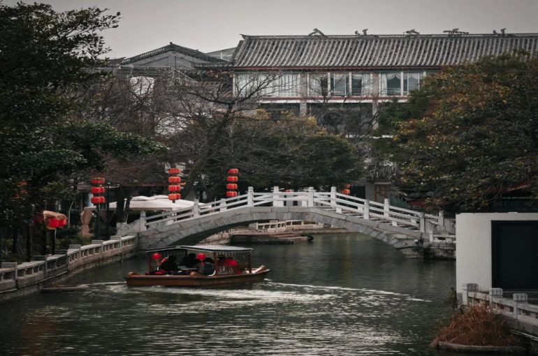 楚雄彝族自治州水族店，楚雄彝族自治州擁有多家特色水族店分布在不同區域