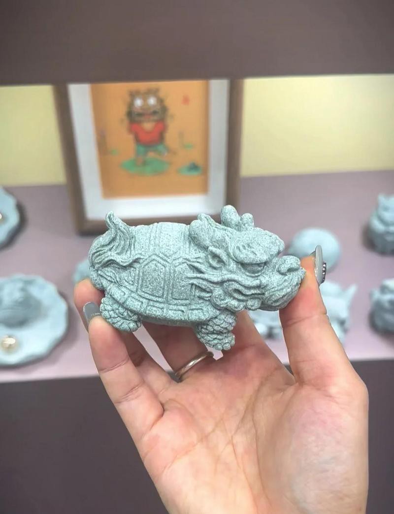 哪款龍龜最適合放在臥室？，《哪款龍龜最適合放在臥室》在眾多風(fēng)水?dāng)[件中，龍龜備受青睞