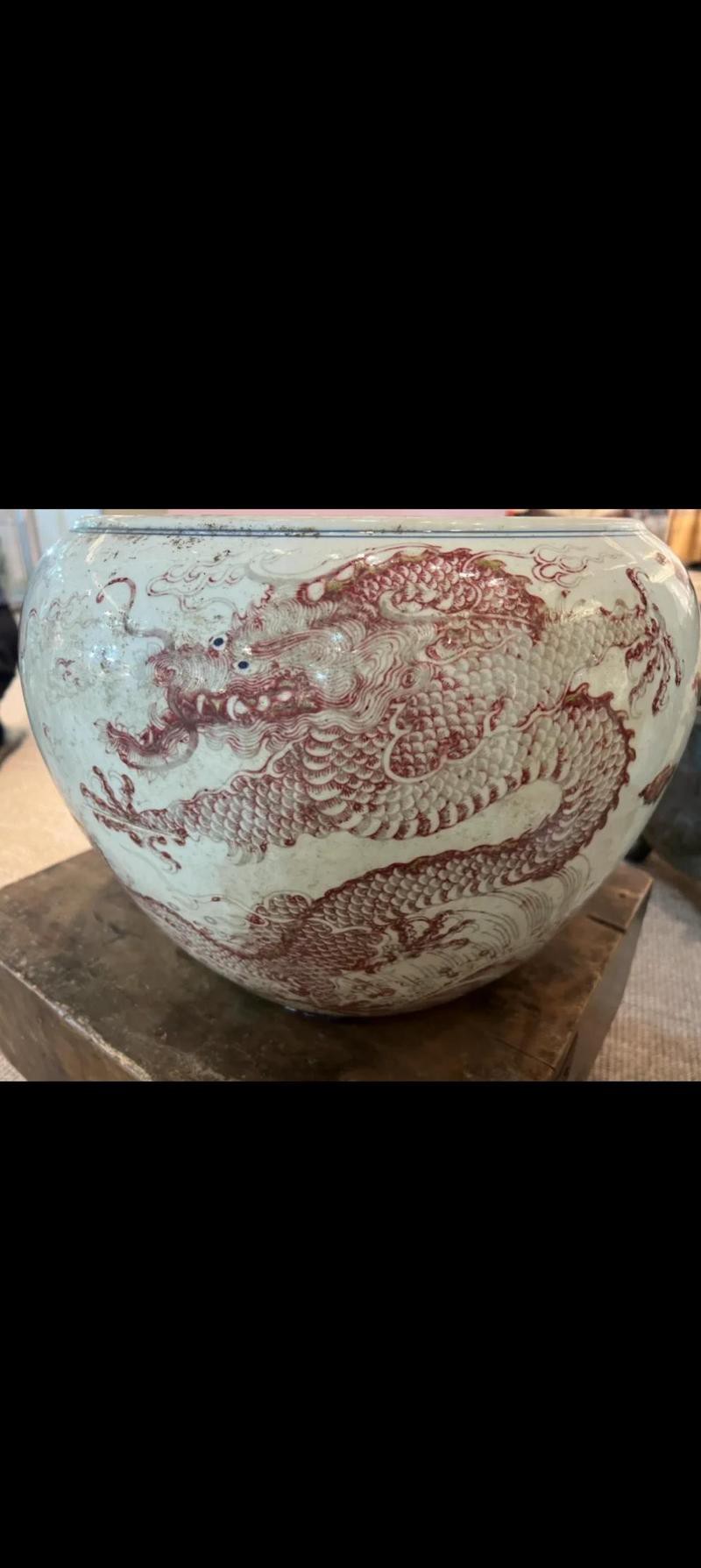 古董七尺龍缸的價格是多少？，古董七尺龍缸價格因年代、工藝、保存狀況及市場供需等因素差異顯著