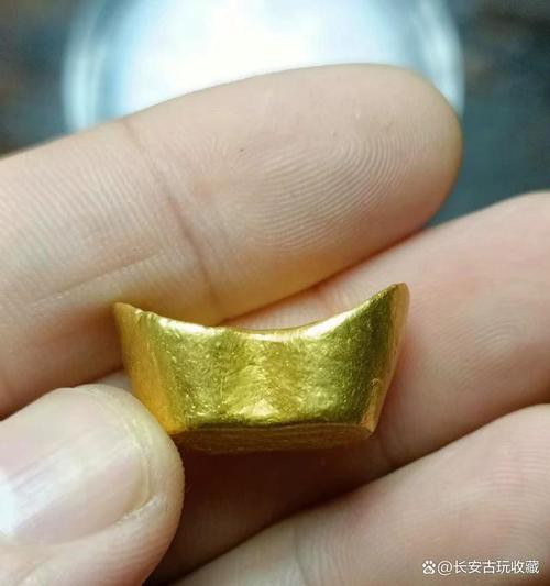 鳳凰元寶圖片，鳳凰元寶作為一種融合傳統(tǒng)文化與現(xiàn)代審美的藝術(shù)形象