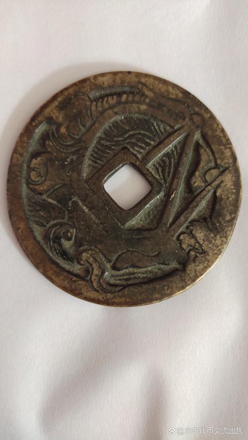 鳳凰元寶圖片，鳳凰元寶作為一種融合傳統(tǒng)文化與現(xiàn)代審美的藝術(shù)形象