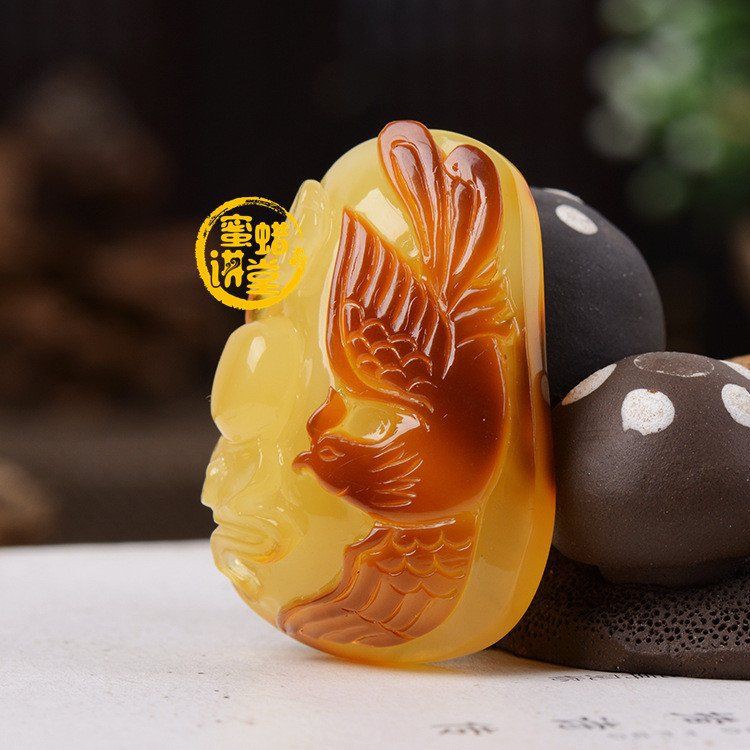 男戴鳳凰的寓意和象征，《男戴鳳凰的寓意和象征》