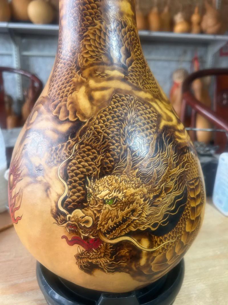 提供幾張龍工藝品的圖片，中華民族的精神圖騰龍主題藝術品：或見矯健游龍盤旋于青玉雕件之上 提供幾張龍工藝品的圖片，中華民族的精神圖騰龍主題藝術品：或見矯健游龍盤旋于青玉雕件之上 龍魚論壇 第8張