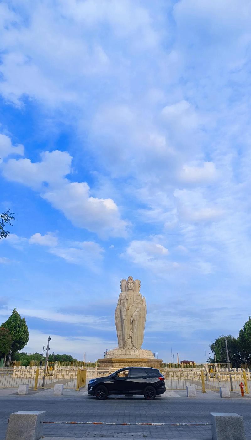 寺廟如何處理接收的龍擺件？，寺廟接收龍擺件時(shí)遵循以下處理流程和原則，送佛像回寺院
