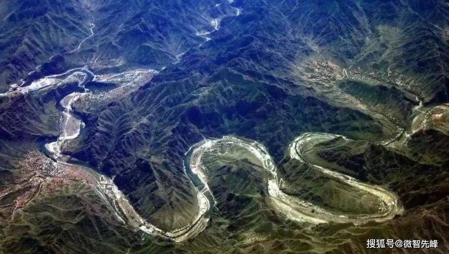 提供幾張龍形地的風水圖片，《龍形地風水圖片相關摘要》