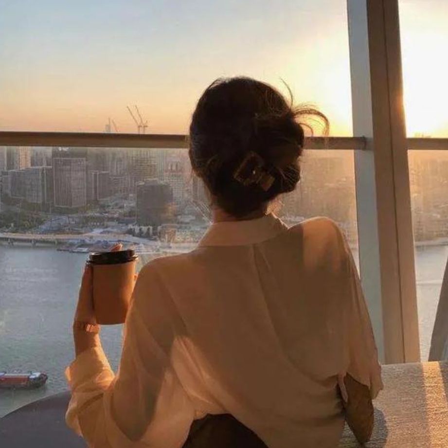 孝感魚缸定做，孝感亞克力魚缸定做服務(wù)融合了專業(yè)設(shè)計(jì)與精湛工藝