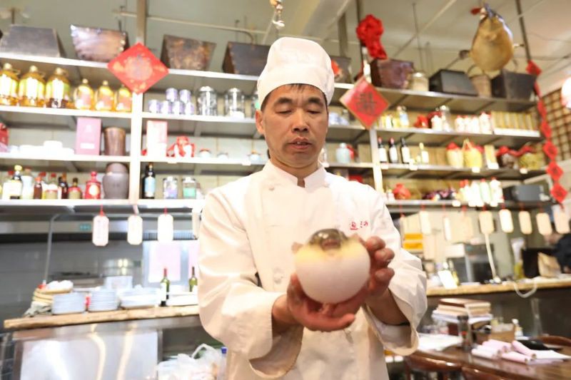 盤錦龍魚店，盤錦市擁有多家特色水產與觀賞魚相關店鋪興隆臺區的三姐妹魚店