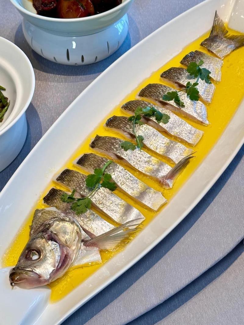 鹽湖龍魚店，運(yùn)城市鹽湖區(qū)“張江龍魚加面店”是一家以餐飲為主的特色店鋪