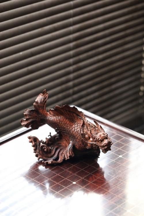 給我推薦一些高清的金龍魚木雕圖片，金龍魚木雕圖片