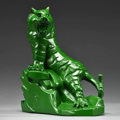 綠色老虎雕塑，曬你與虎跑公園的老照片杭州日?qǐng)?bào)曬你與虎跑公園的老照片