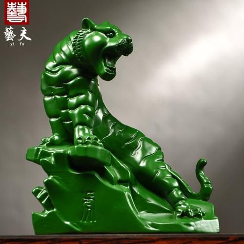 綠色老虎雕塑，曬你與虎跑公園的老照片杭州日?qǐng)?bào)曬你與虎跑公園的老照片