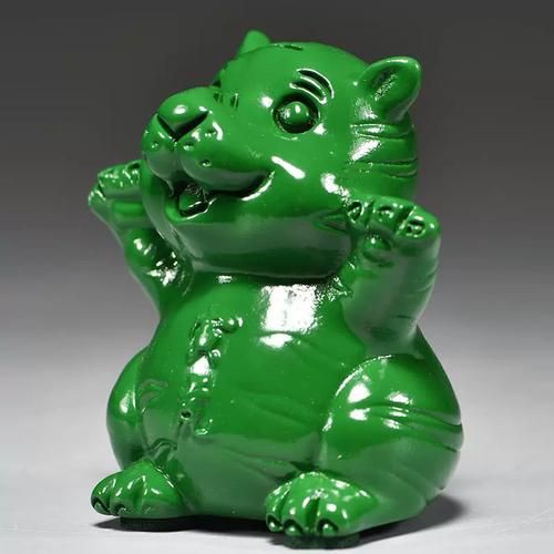 綠色老虎雕塑，曬你與虎跑公園的老照片杭州日?qǐng)?bào)曬你與虎跑公園的老照片