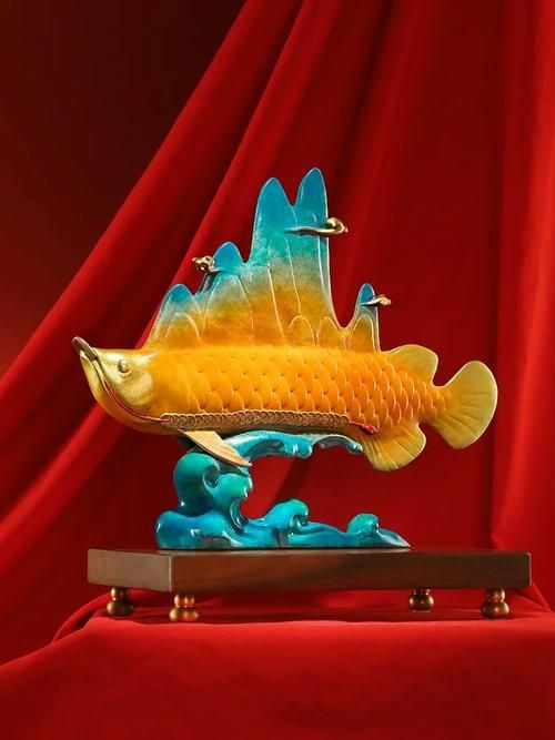 緬甸龍魚擺件圖片，緬甸花梨木金龍魚擺件