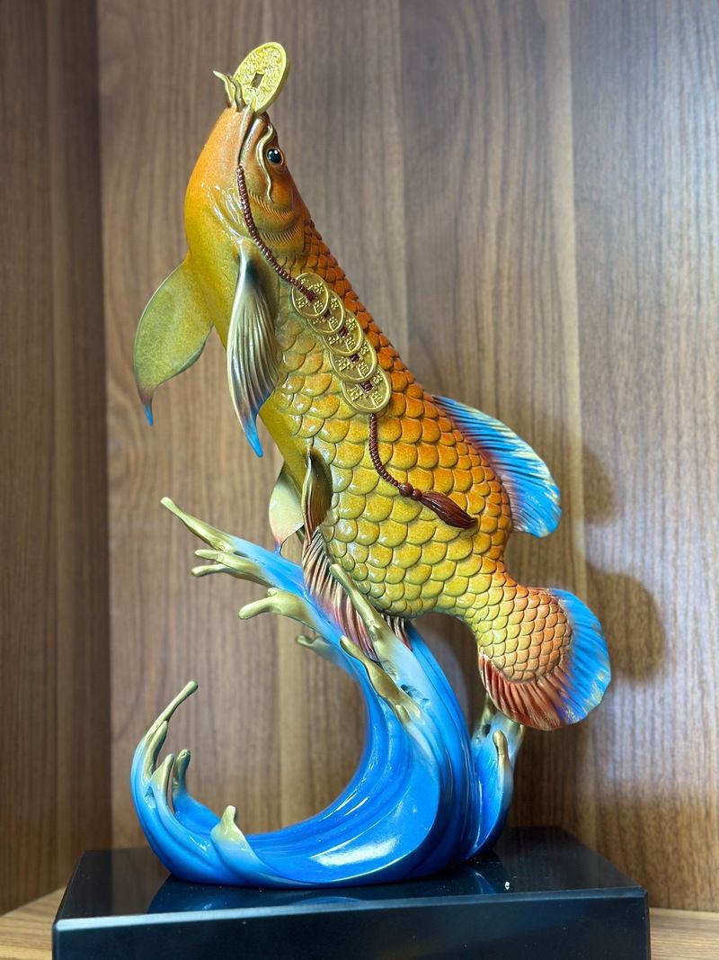 緬甸龍魚擺件圖片，緬甸花梨木金龍魚擺件
