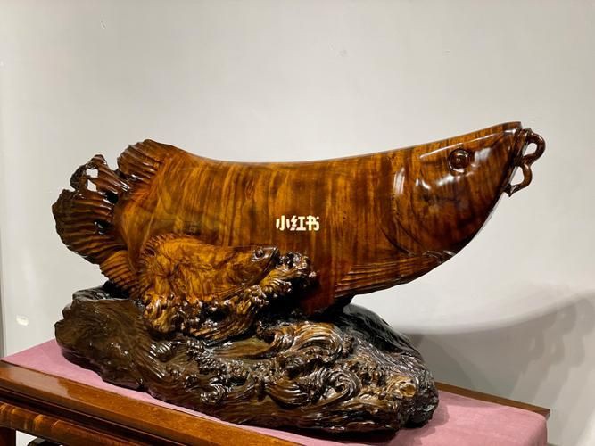 緬甸龍魚擺件圖片，緬甸花梨木金龍魚擺件