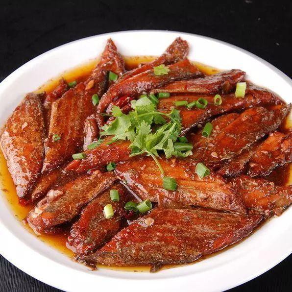 刀魚的最佳吃法，《刀魚的最佳吃法》刀魚的最佳吃法：清蒸刀魚的做法