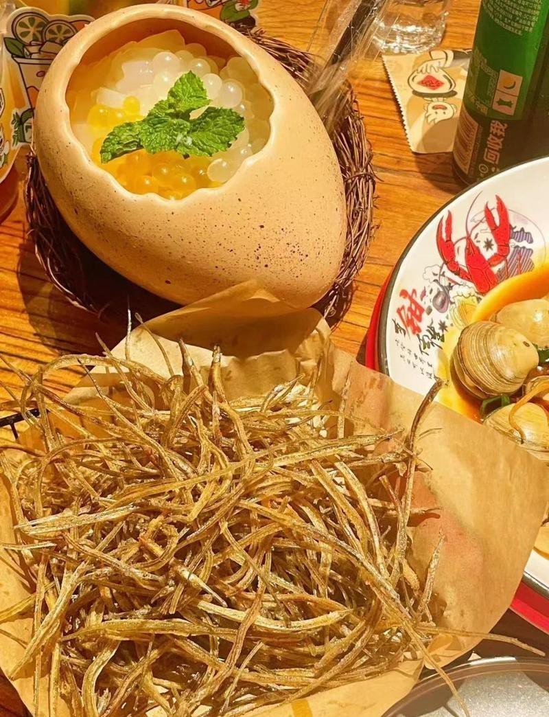 深州龍魚店，深圳必刷的東北燒烤店聚龍灣龍魚雞骨鍋店)