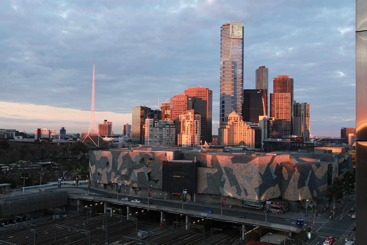 鸚鵡魚和銀龍魚混養怎樣喂食 東莞市鳳崗志景水族店 全國水族館企業名錄 東莞市鳳崗志景水族店 東莞市鳳崗志景水族店 全國水族館企業名錄