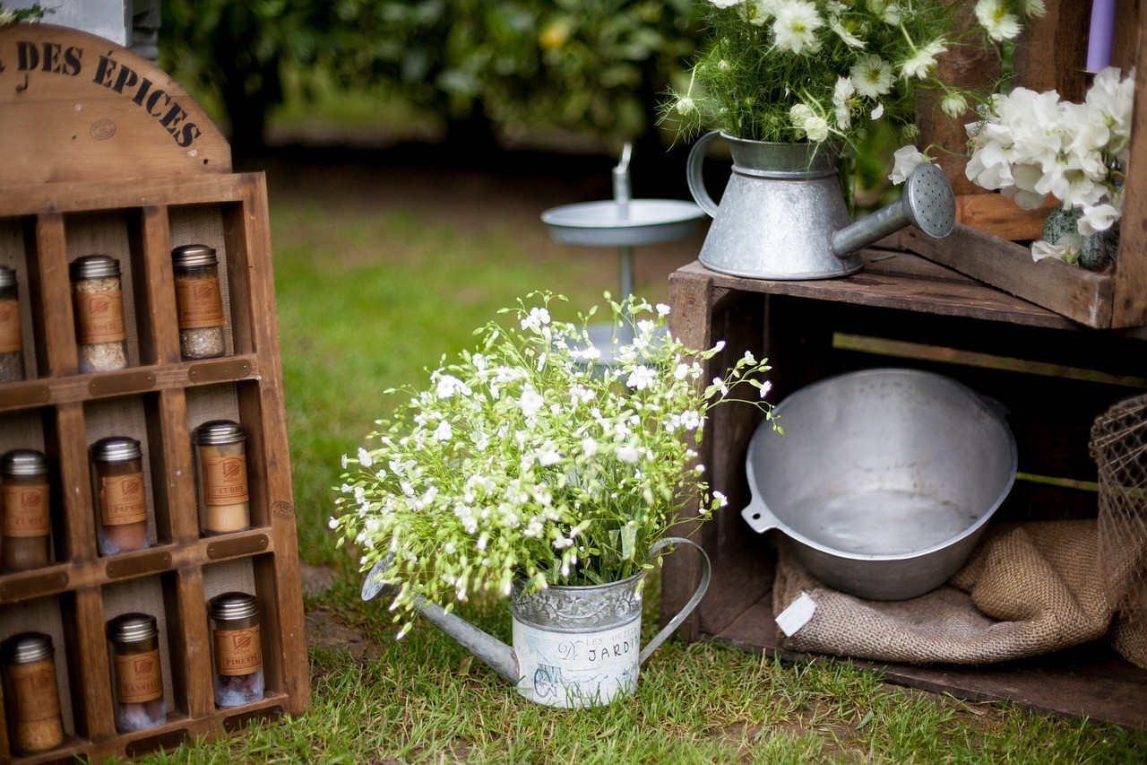 建水縣李氏花店（建水縣李氏花店電話）
