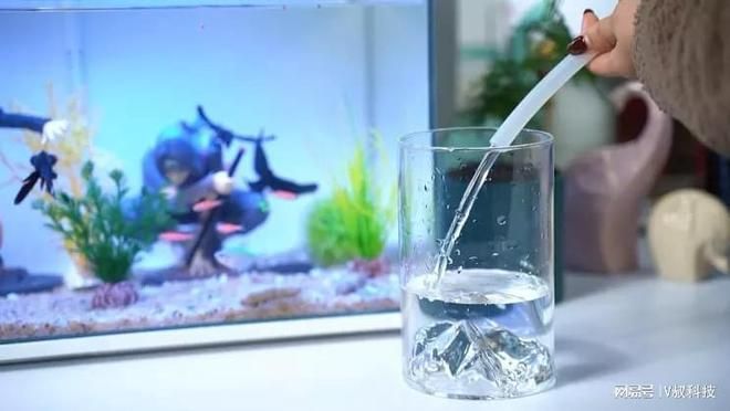 畫法幾何魚缸wifi支持：畫法幾何智能生態魚缸