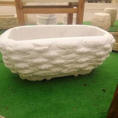 漢白玉魚缸養(yǎng)魚的適宜性分析：漢白玉材質(zhì)的養(yǎng)護秘籍