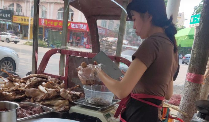 固始縣漁具店的歷史演變：固始縣多家店鋪銷售魚缸