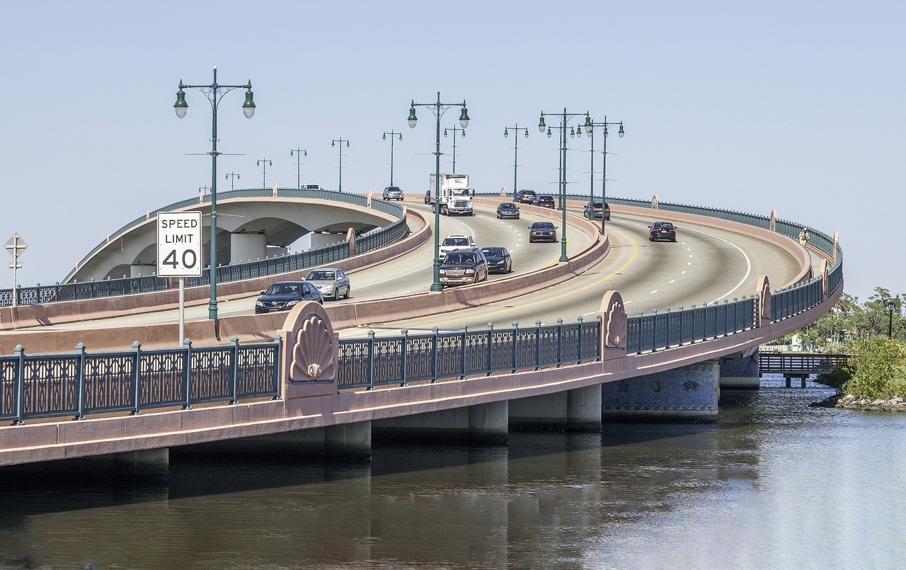 遼陽(yáng)市白塔區(qū)解迎平價(jià)店（遼陽(yáng)市白塔區(qū)<strong><mark>解放</mark></strong>路80號(hào)）