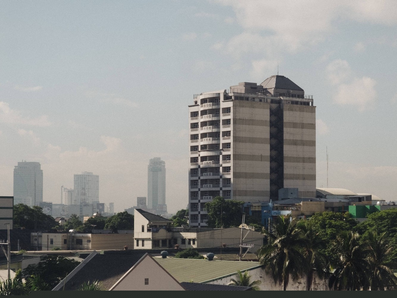 吳川市海濱鴻業(yè)水族店