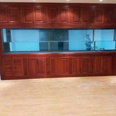 龍魚缸哪個牌子好一點的（如何選擇龍魚缸品牌）
