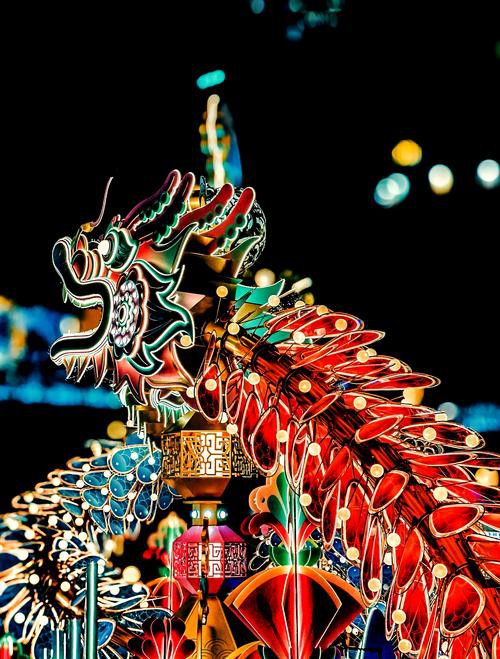 雙龍戲珠高清圖片生成工具推薦