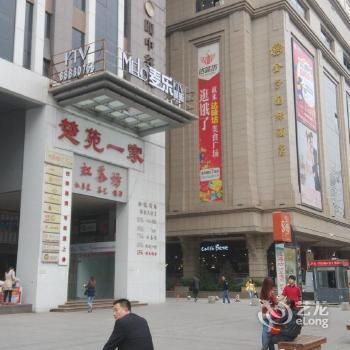 西安魚缸定制祥龍魚場地址（西安觀賞魚市場在哪里）