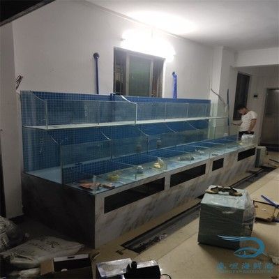 廣州有多家公司提供專業(yè)魚缸定做服務(wù)價格范圍從幾百元到上萬元不等：廣州定做魚缸價格 廣州有多家公司提供專業(yè)魚缸定做服務(wù)價格范圍從幾百元到上萬元不等：廣州定做魚缸價格 魚缸百科 第1張