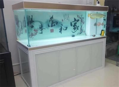 定制的魚缸在放魚苗前需要經(jīng)過一系列的處理步驟指南：定制的魚缸在放魚苗之前需要經(jīng)過一系列的處理步驟