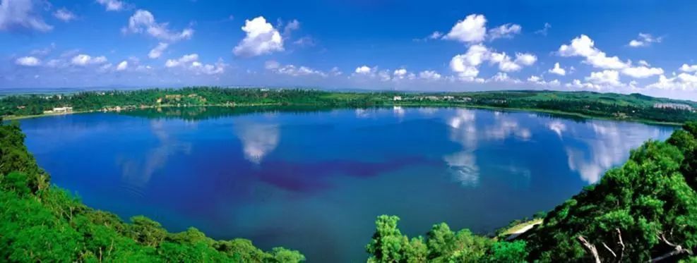 龍魚神龜傳說:湖光巖旅游景點推薦:龍魚神龜的傳說增添了其神秘色彩