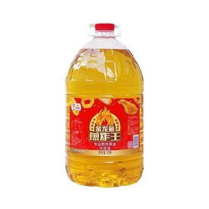 金龍魚20厘米吃什么食物好：20厘米的金龍魚吃什么食物最好20厘米金龍魚吃什么最好