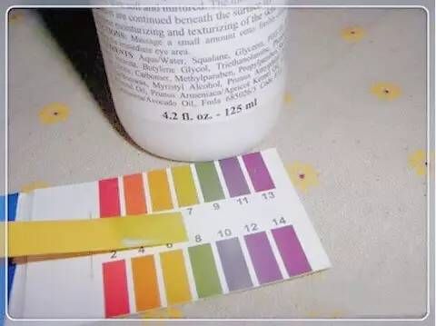 龍魚打架受傷用什么藥好得快：龍魚打架受傷后使用消毒藥水清潔傷口、使用抗生素控制感染