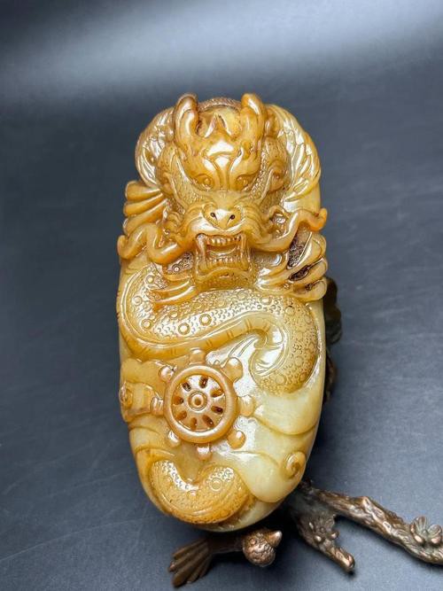 列舉更多現(xiàn)代龍玉雕作品