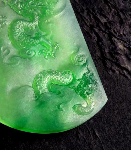 列舉更多現(xiàn)代龍玉雕作品